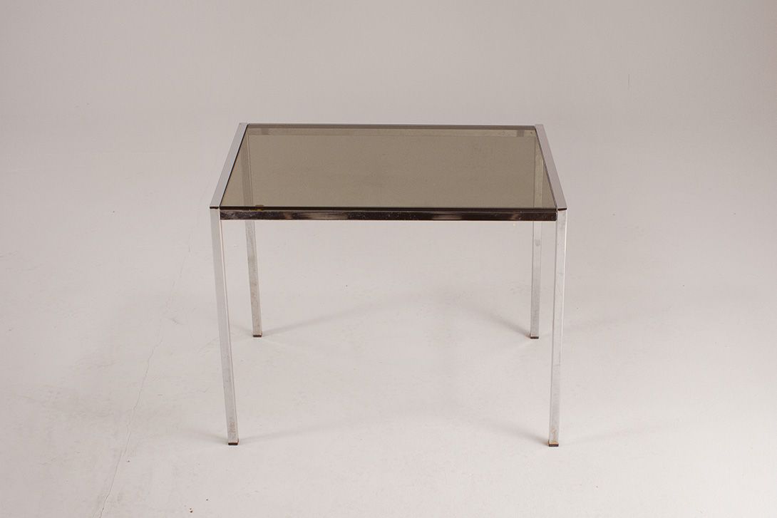 Foto Rectangular Chrome Coffee Table with Toned Glass Top h40