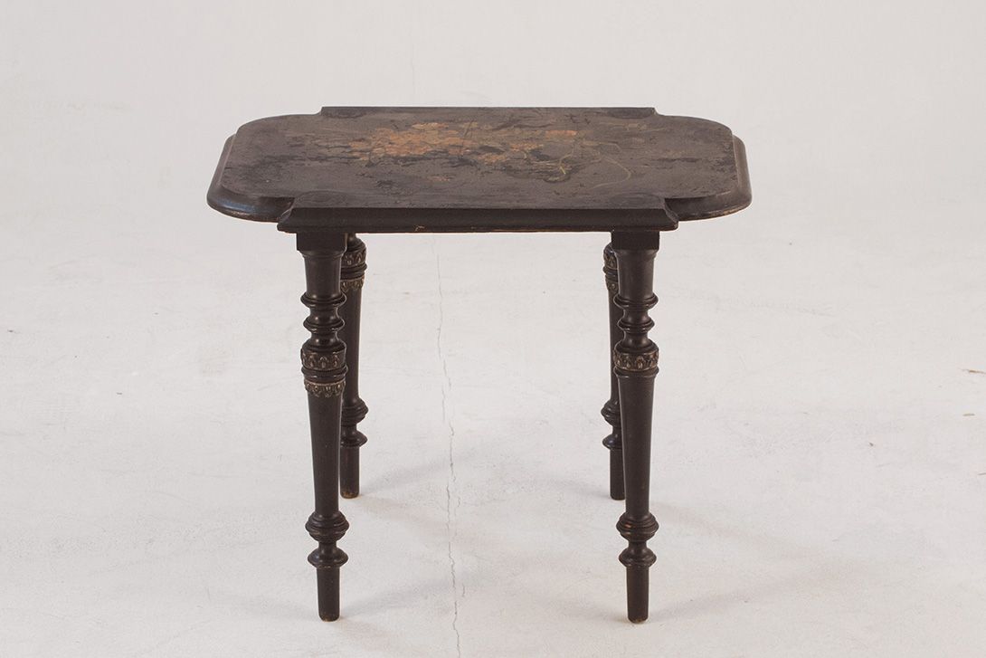 Foto High Two-Piece Wilhelminian Side Table with Flower Patterns 1895 h79x53x37