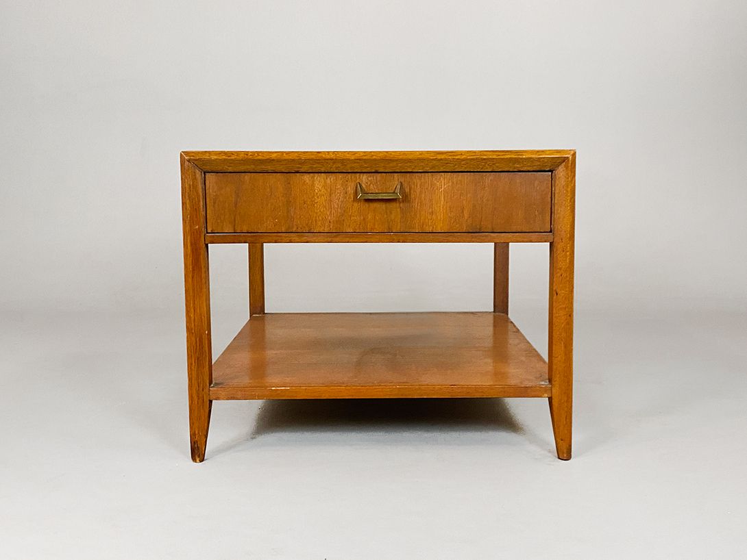 Foto Square Wooden Bedside Table with Drawer h51x63x72