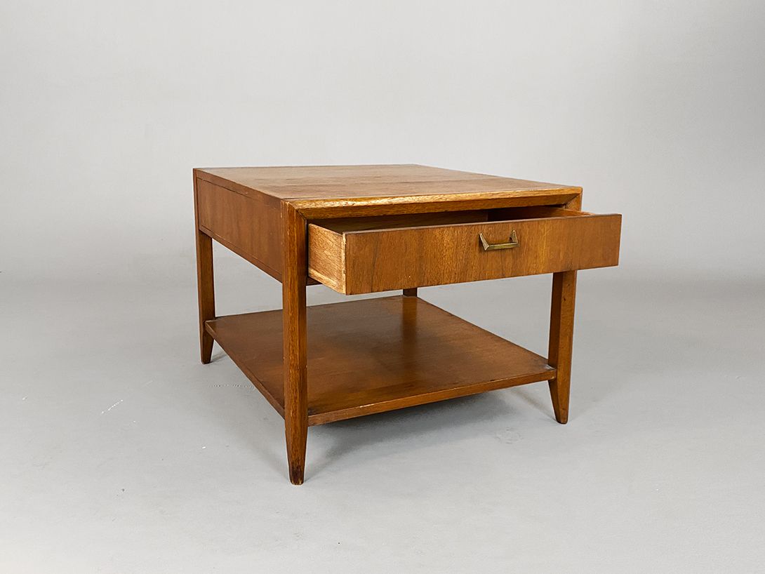 Foto Square Wooden Bedside Table with Drawer h51x63x72