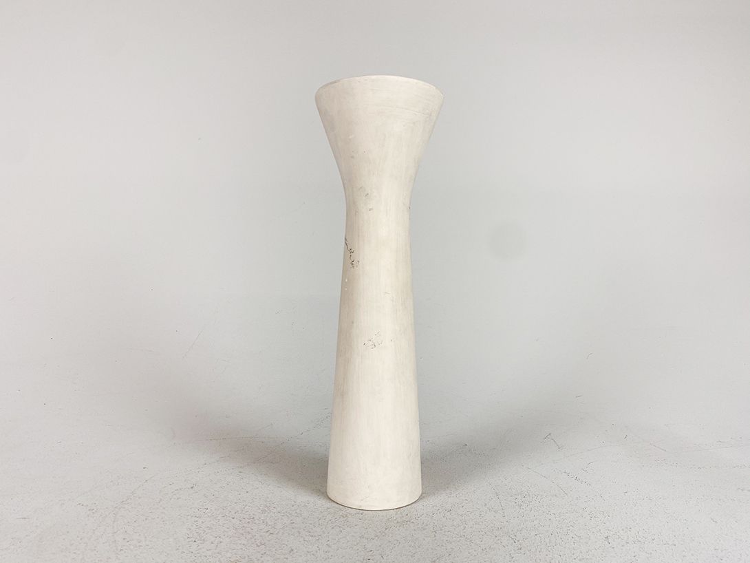 Foto Matte White Elongated Vase h35 C5