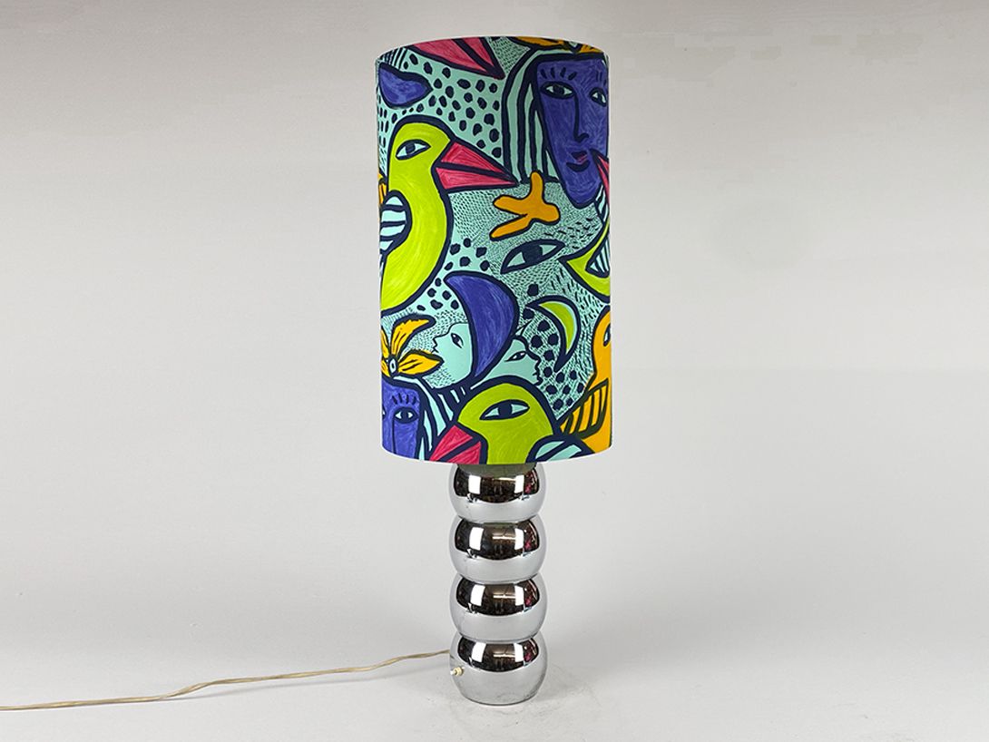 Foto Silver Bubble Table Lamp with Expressionist Colorful Shade h102