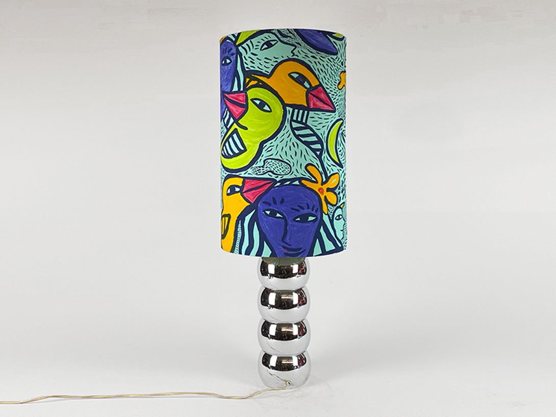Foto Silver Bubble Table Lamp with Expressionist Colorful Shade h102
