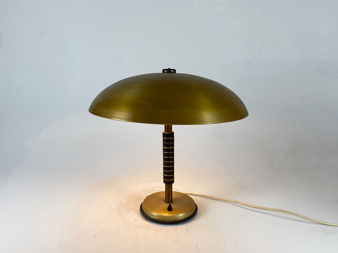 Foto Matte Gold Bauhaus Desk Lamp h42