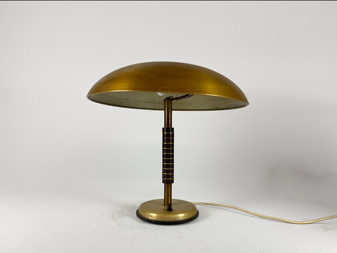 Foto Matte Gold Bauhaus Desk Lamp h42