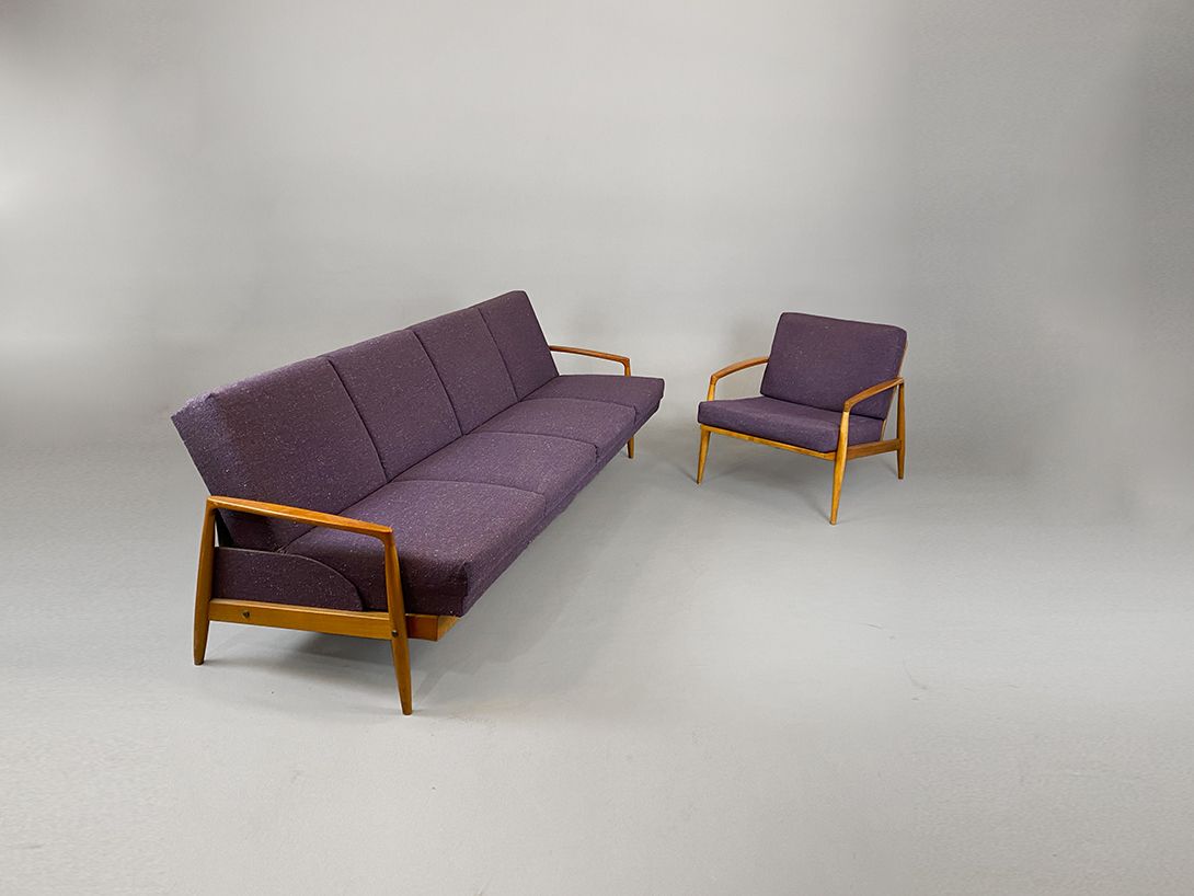 Foto Purple Midcentury Armchair