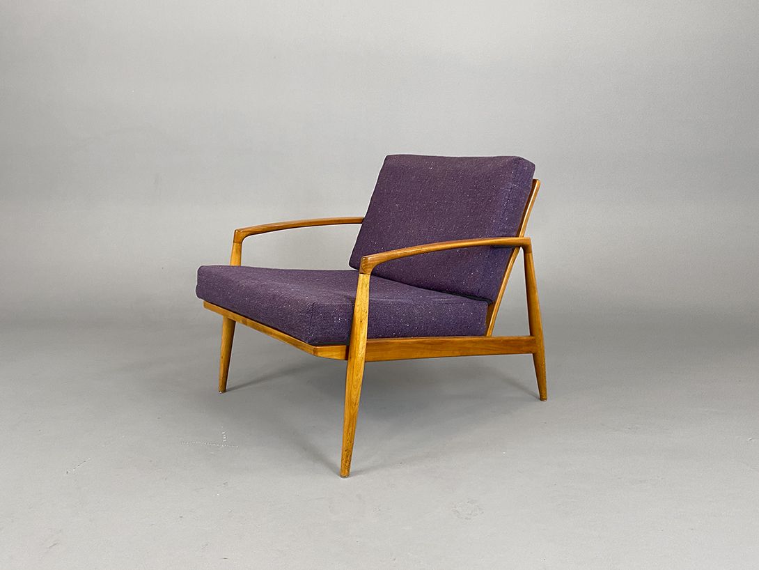 Foto Purple Midcentury Armchair