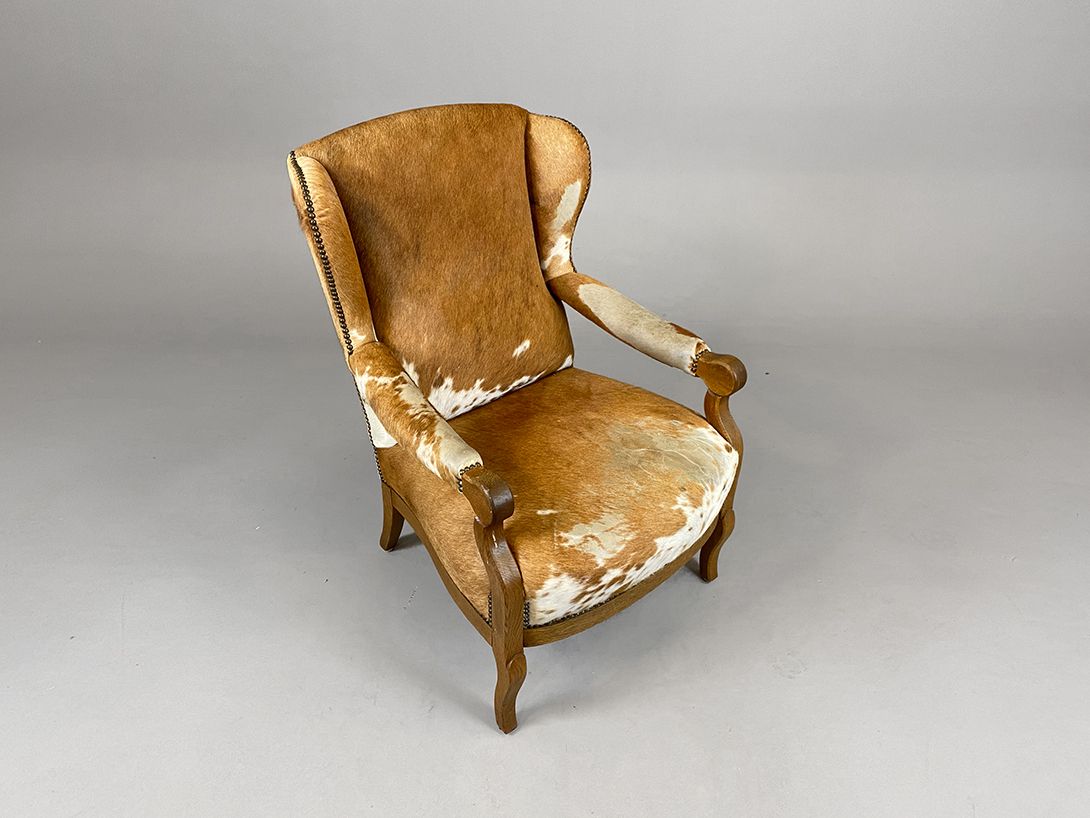 Foto Light Brown Cow Skin Armchair