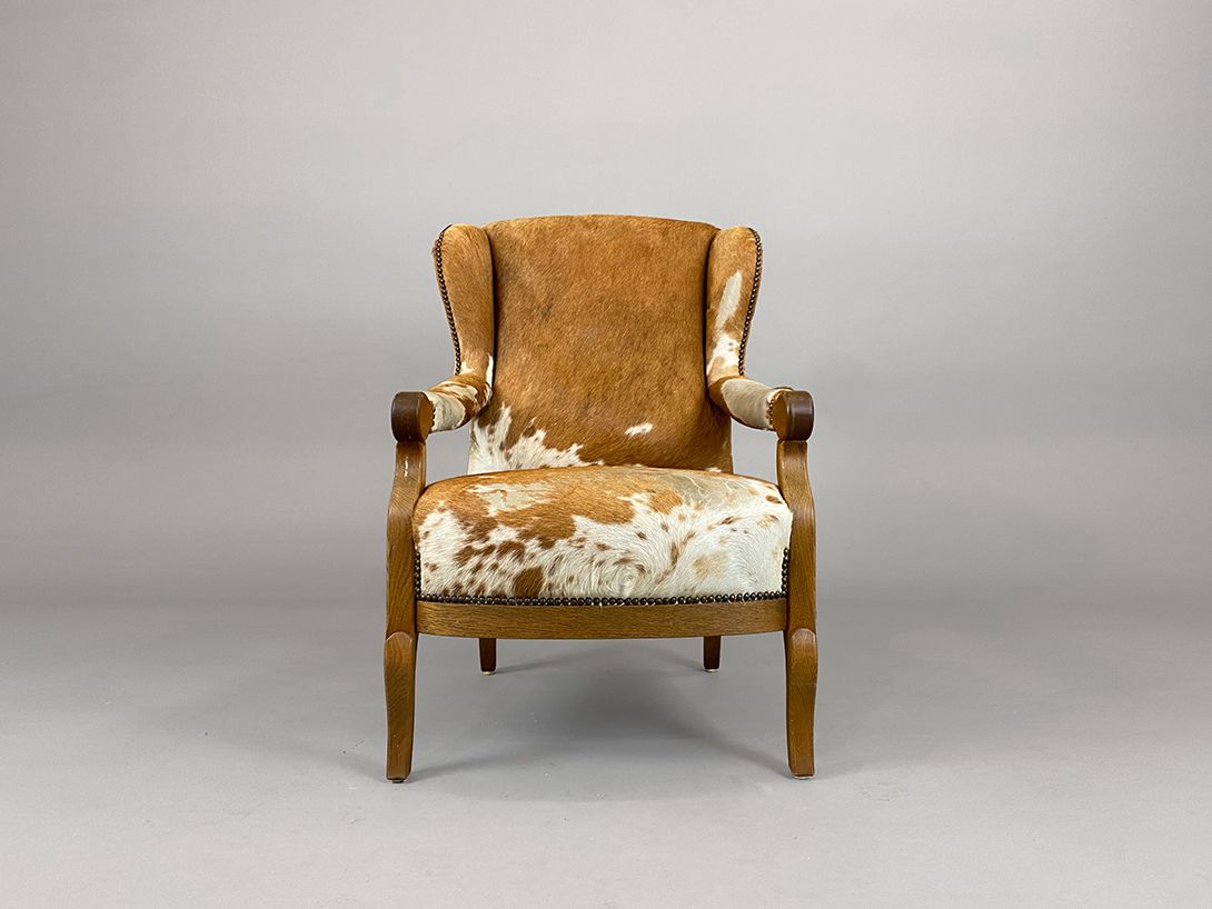 Foto Light Brown Cow Skin Armchair