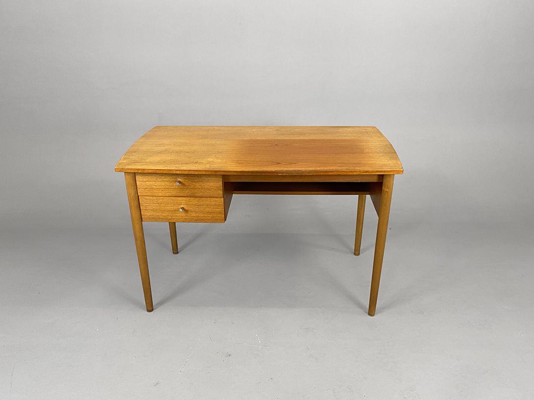 Foto Simple Wooden Desk with Drawers h72x115x65