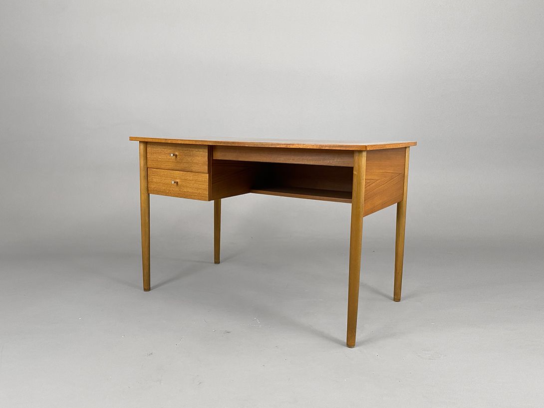 Foto Simple Wooden Desk with Drawers h72x115x65