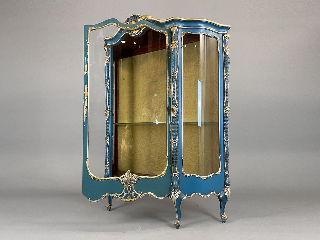 Foto Huge Blue and Gold Cabinet, Filmschauspielschule Berlin Grunewald 1915