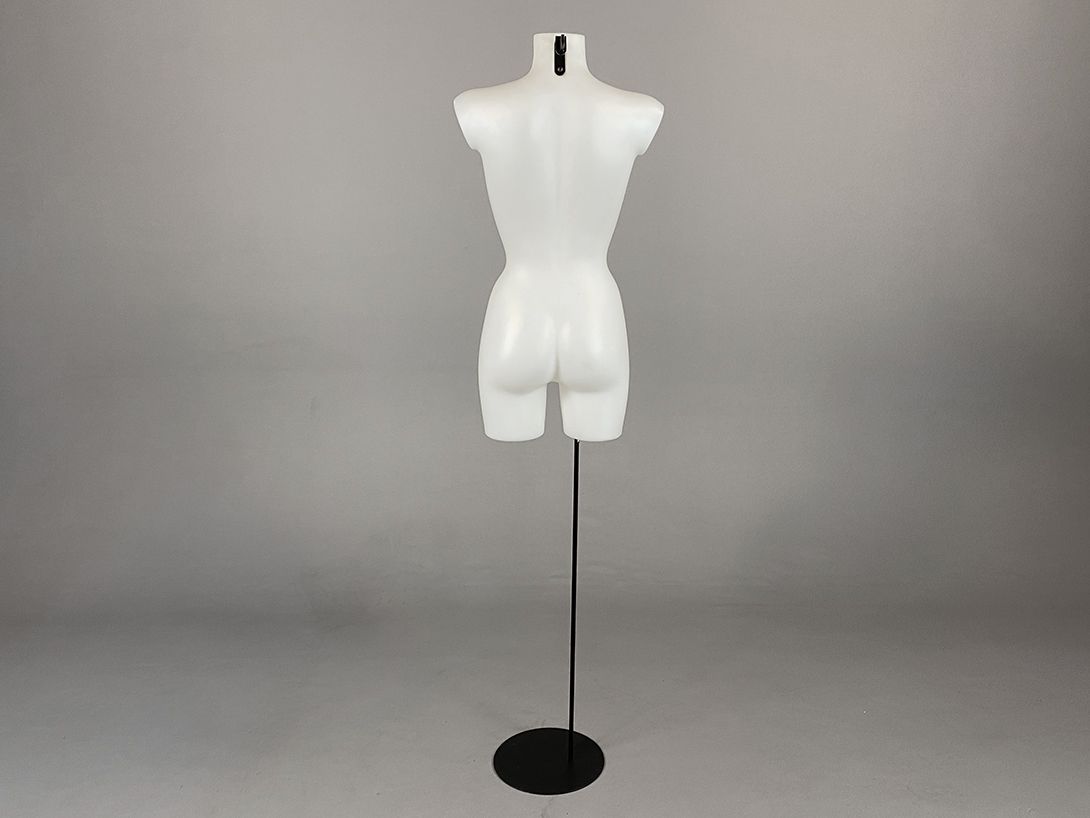 Foto Graceful White Model Window Bust Stand
