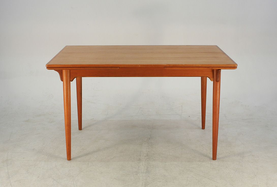 Foto Classic Teak Dining Table h73x135x88