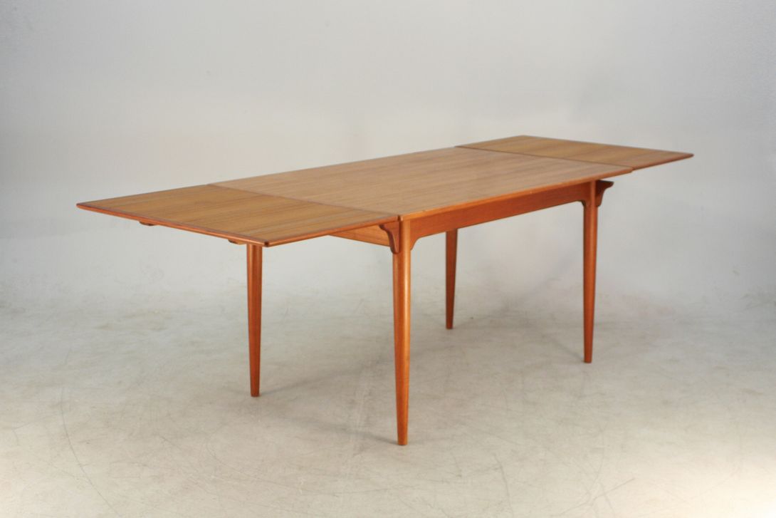 Foto Classic Teak Dining Table h73x135x88
