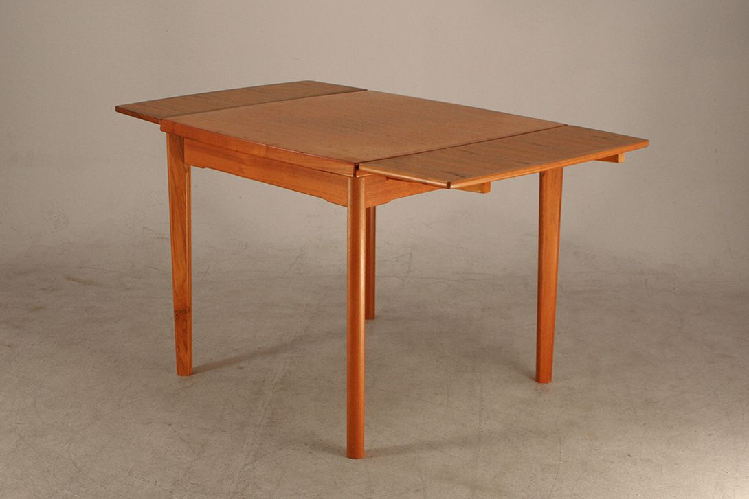 Foto Expandable Square Teak Dining Table h73x84x84