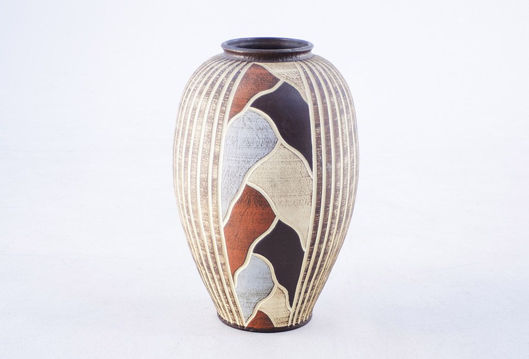 Foto Ceramic Vase with Colorful Pattern and Stripes h54 A7