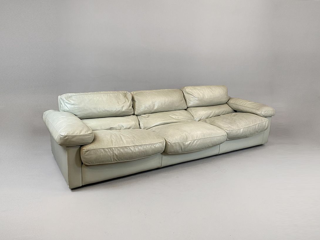Foto Huge Leather Poltrona Frau Three-Seater Sofa b:250