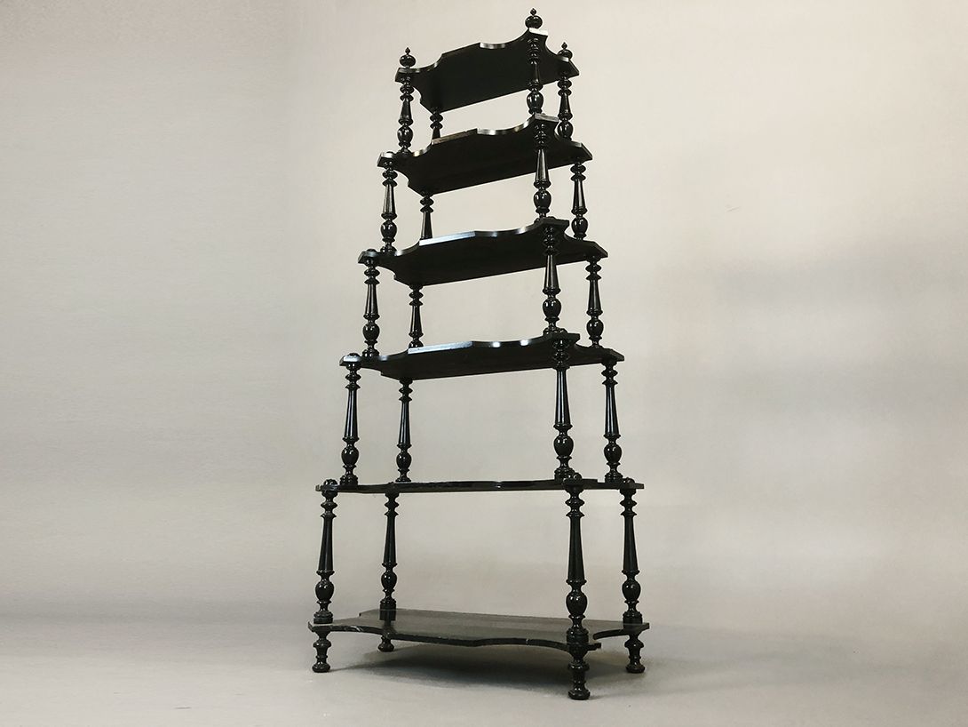 Foto Delicate Black Gründerzeit Shelf h146