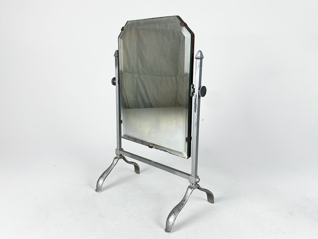 Foto Adjustable Standing Makeup Mirror h44 //