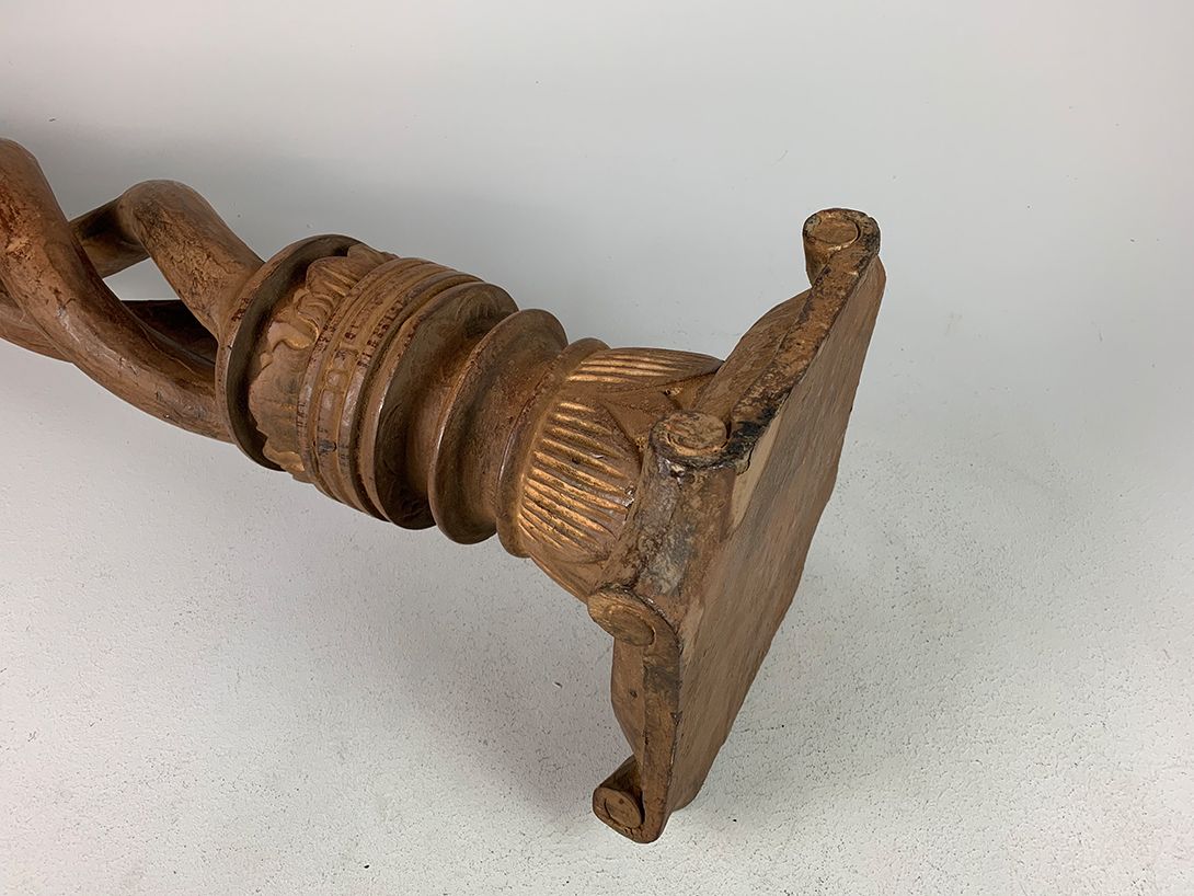 Foto Intertwined Wooden Column h110
