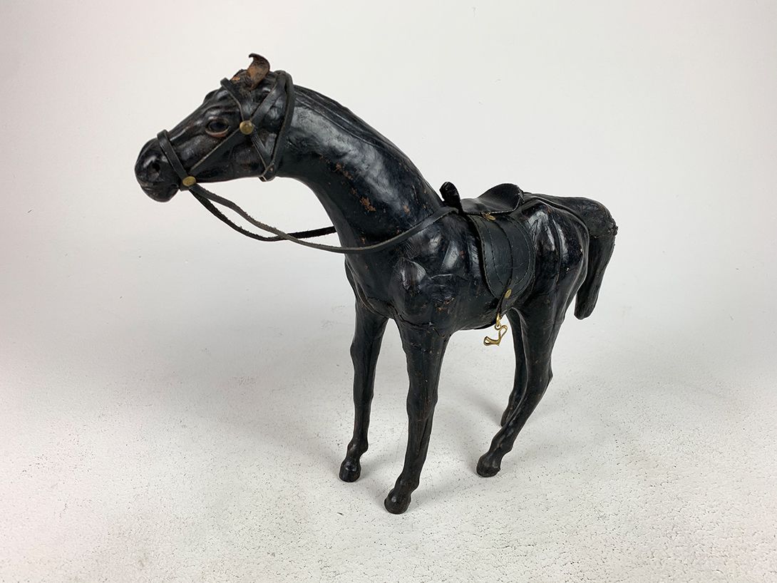 Foto Black Leather Horse Figurine h31