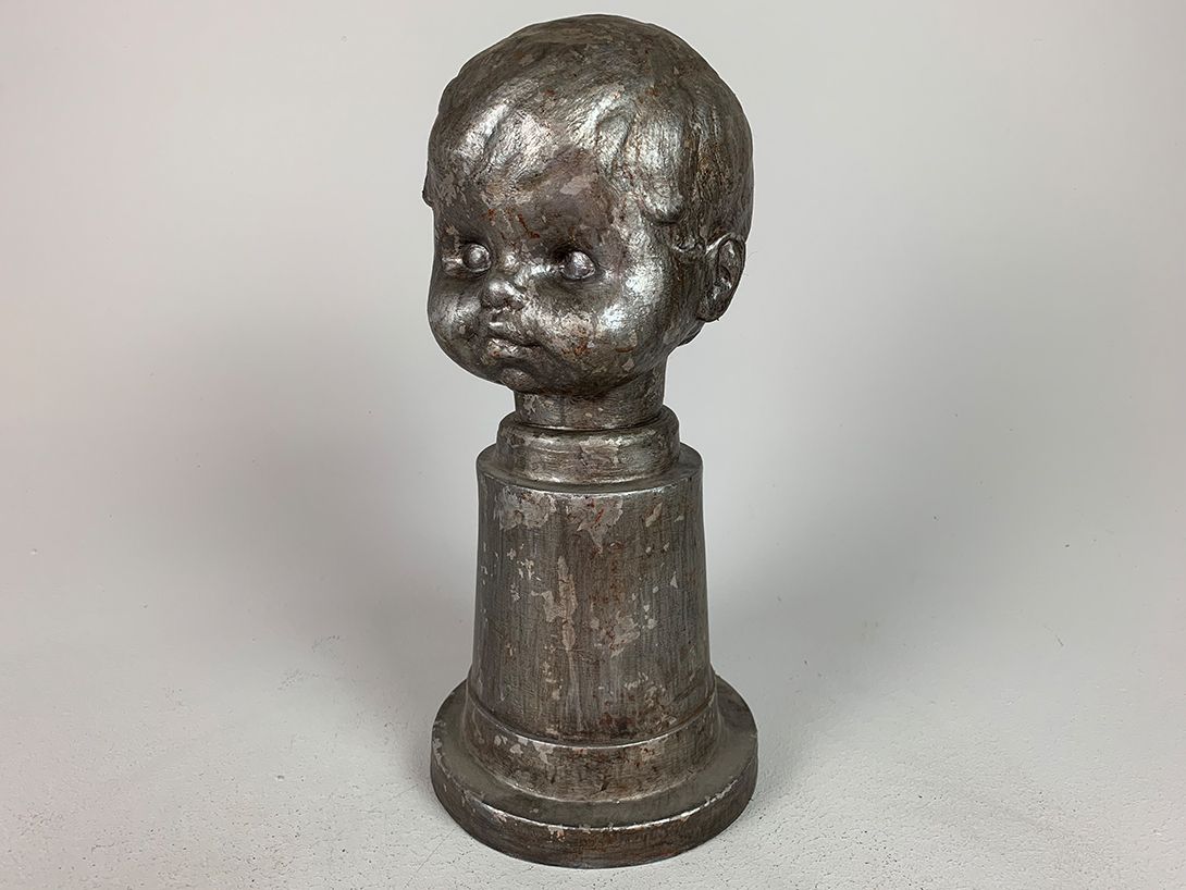 Foto Metallic Doll&#8217;s Head Sculpture h38