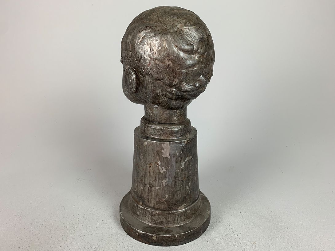 Foto Metallic Doll&#8217;s Head Sculpture h38