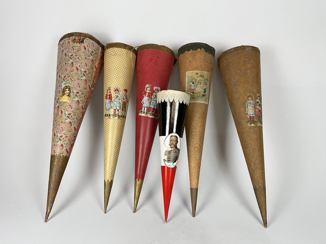 Foto Antique School Cones h49-74