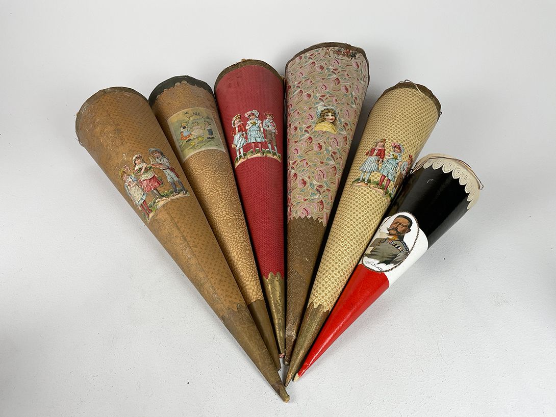 Foto Antique School Cones h49-74