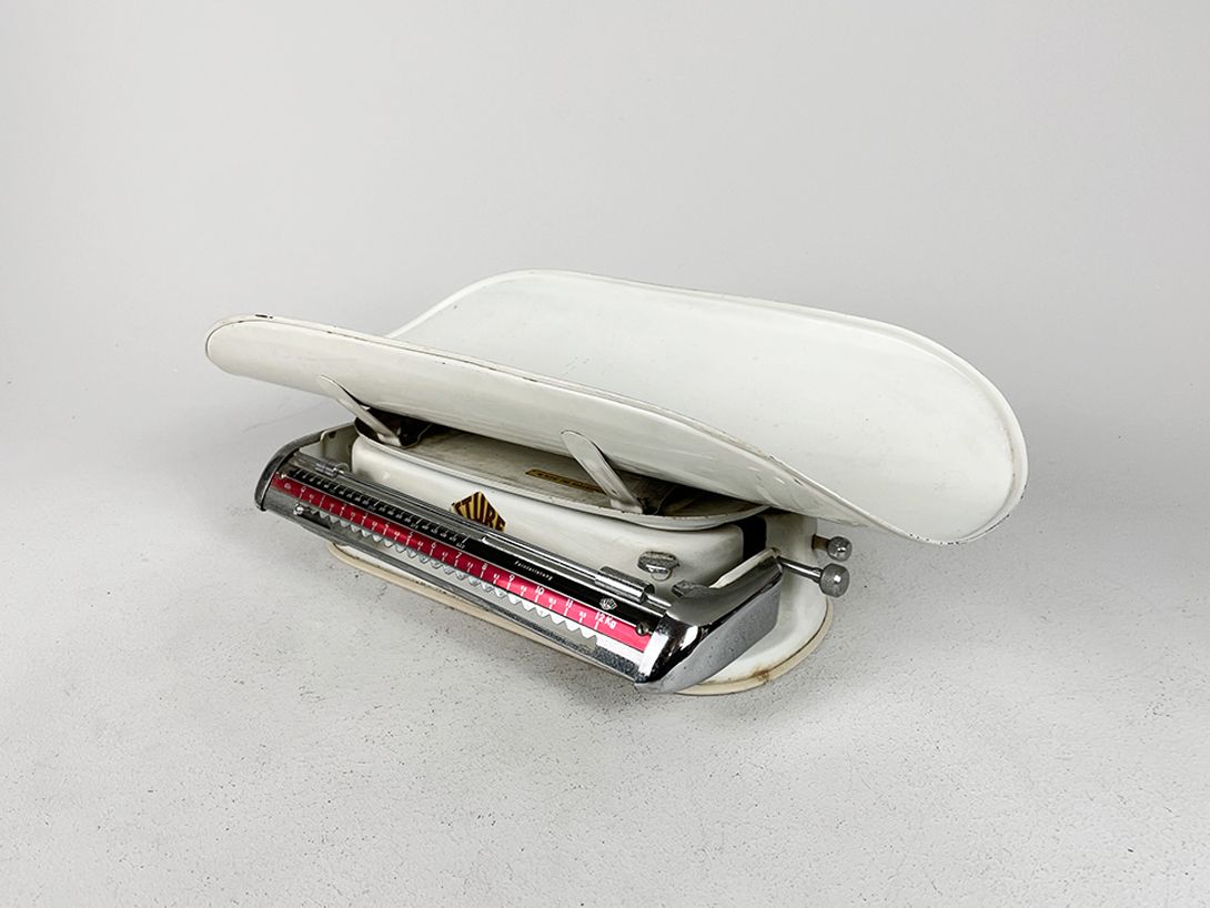 Foto Enamel Baby Scale by Stube