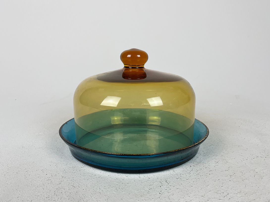 Foto Yellow and Blue Glass Bell Jar