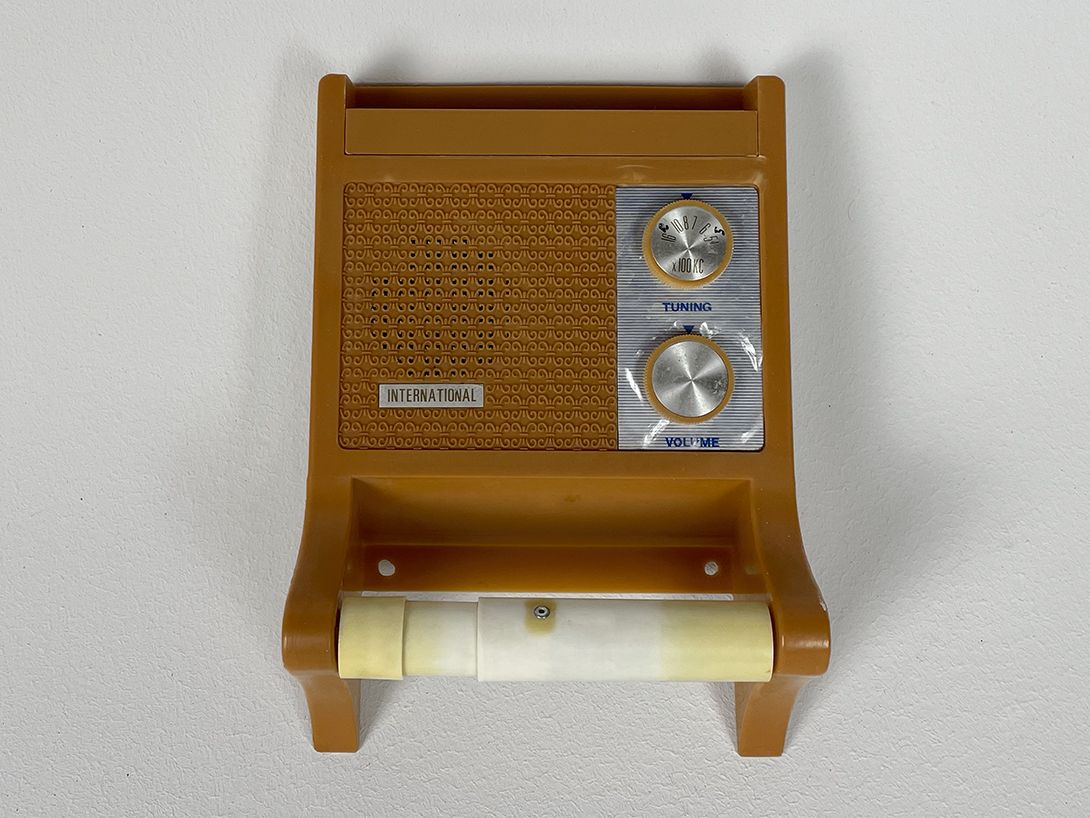 Foto International Toilet Roll Holder with integrated Radio