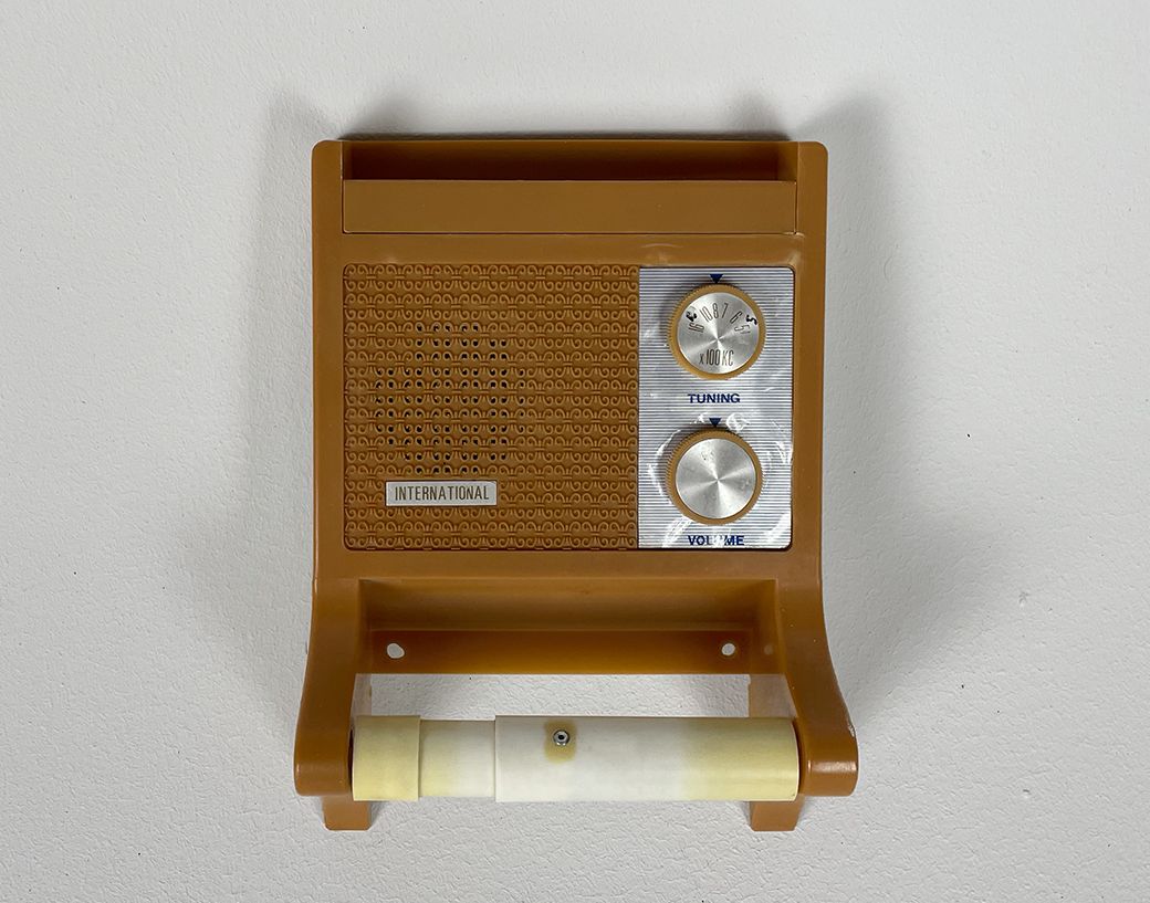 Foto International Toilet Roll Holder with integrated Radio