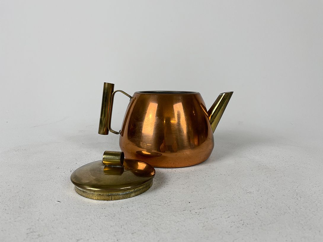 Foto Copper and Brass Teapot