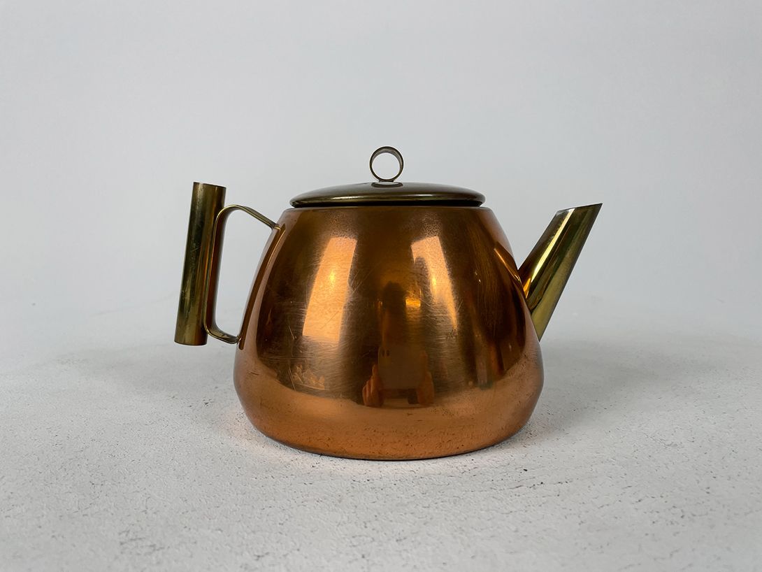 Foto Copper and Brass Teapot