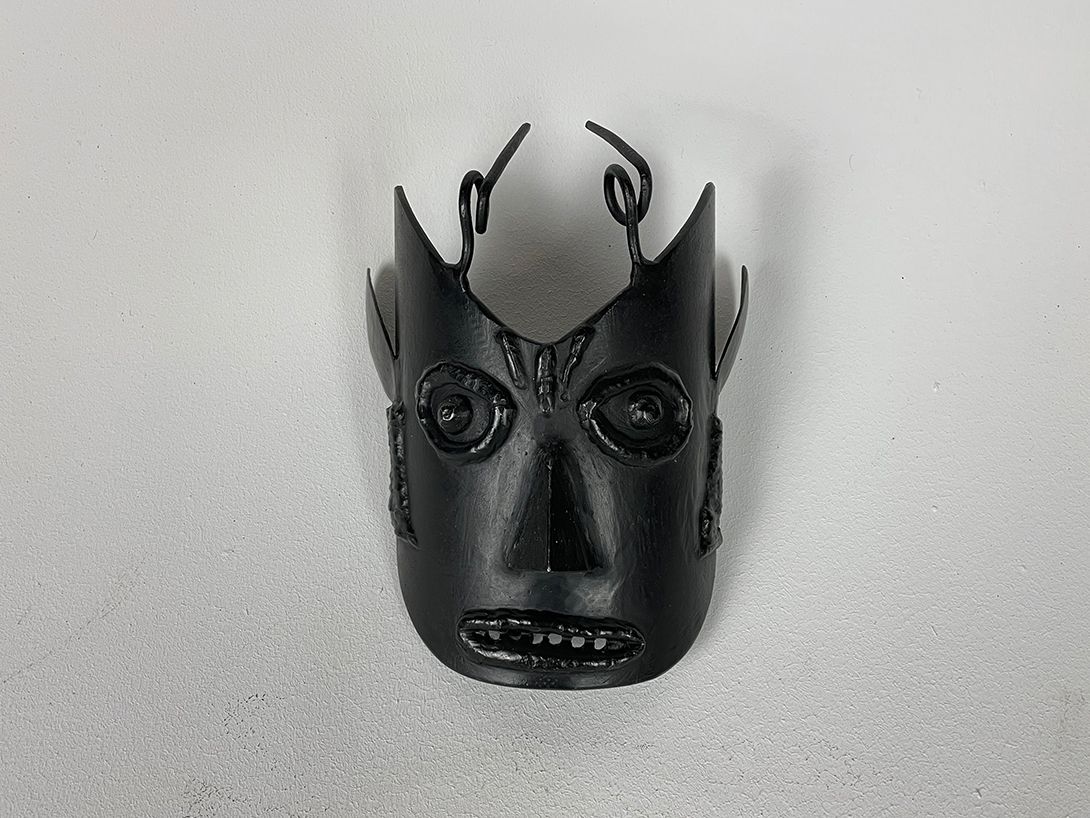 Foto Black Iron Tribe Mask