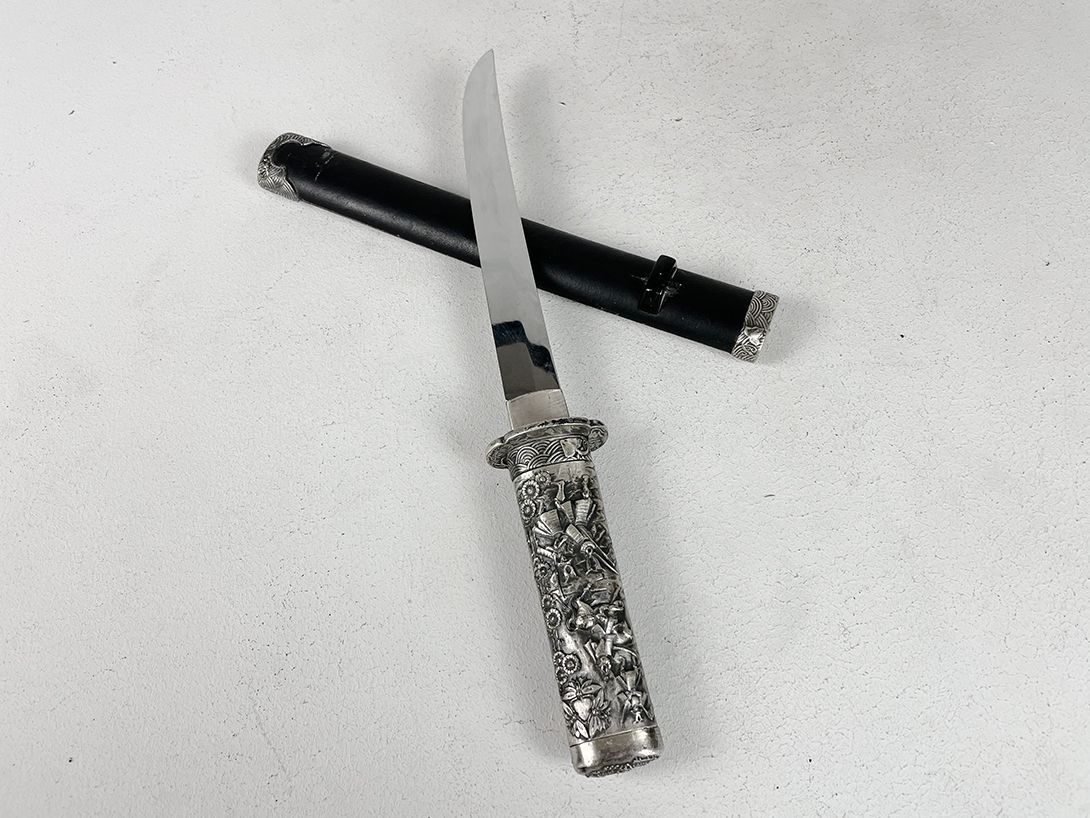 Foto Japanese Engraved Samurai Sword