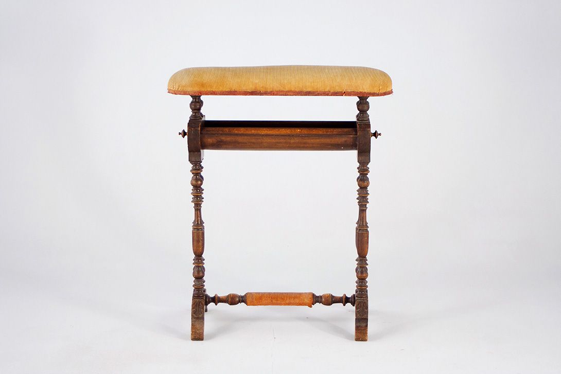 Foto Antique Home Praying Bench