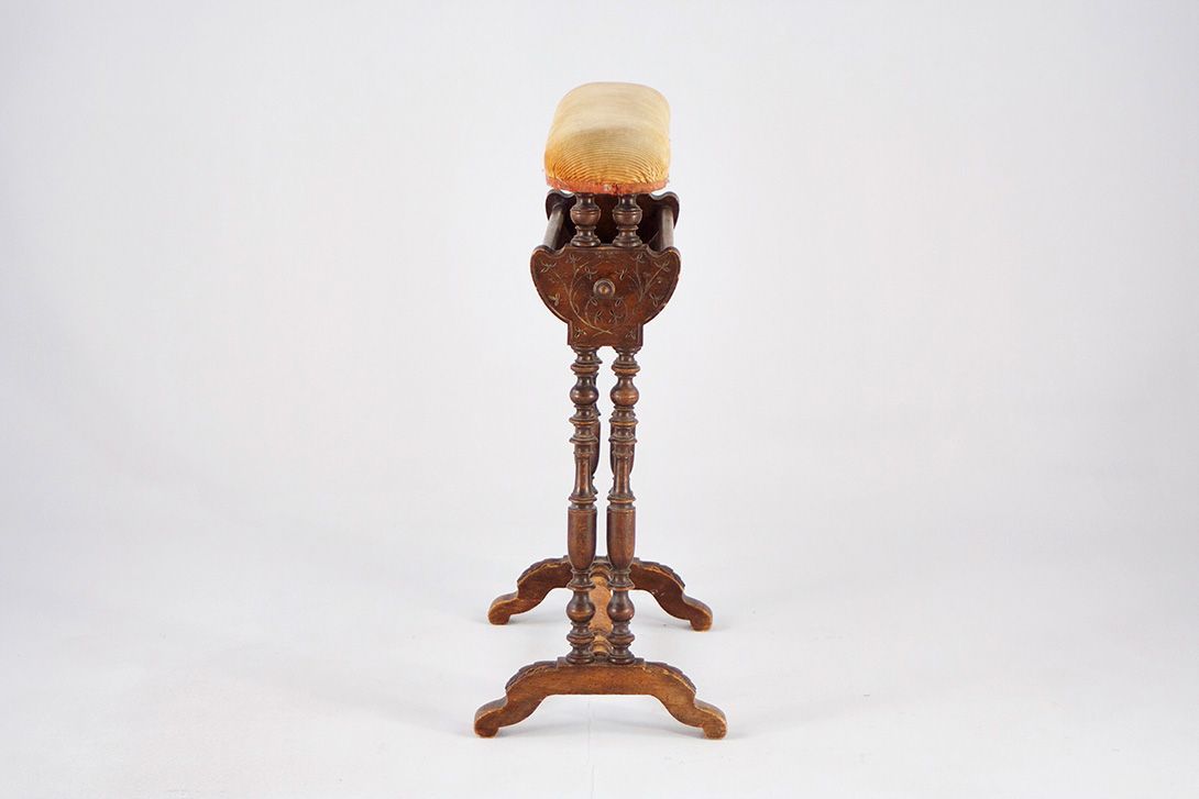 Foto Antique Home Praying Bench