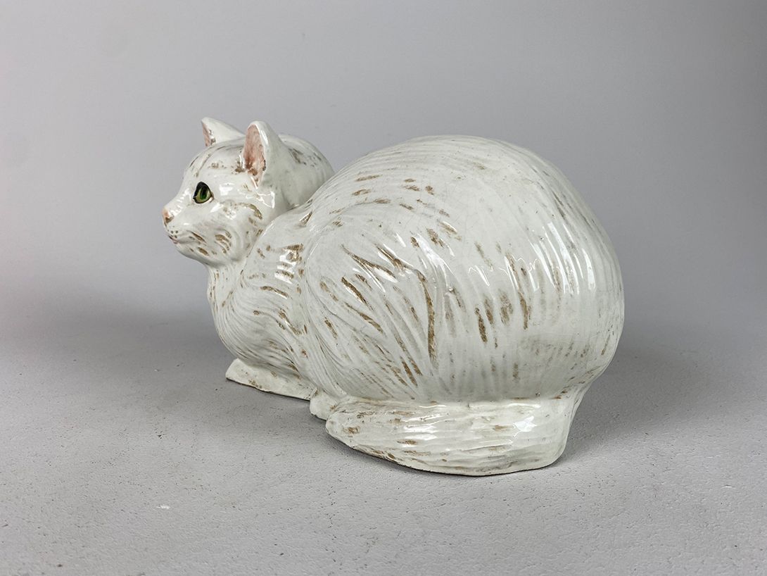 Foto White Ceramic Cat h20