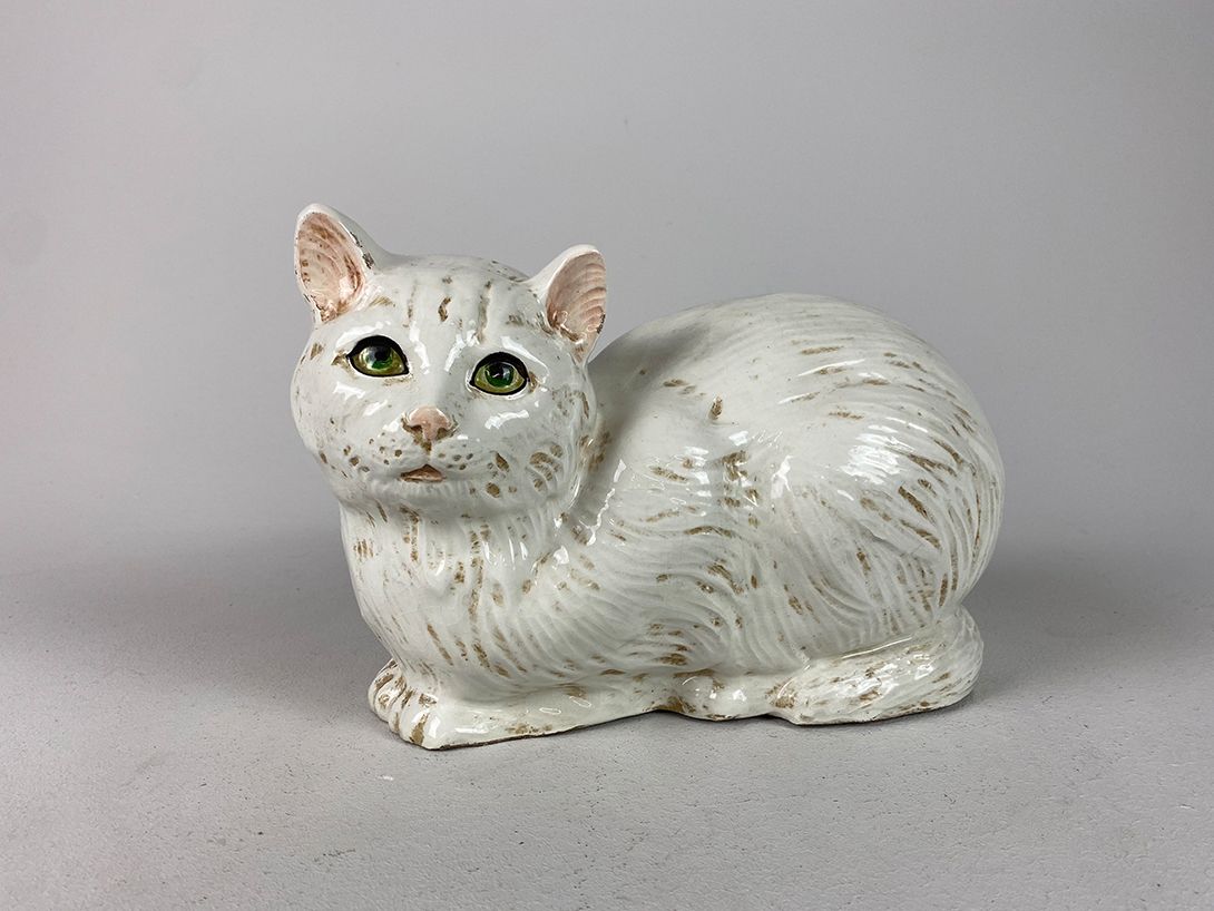 Foto White Ceramic Cat h20