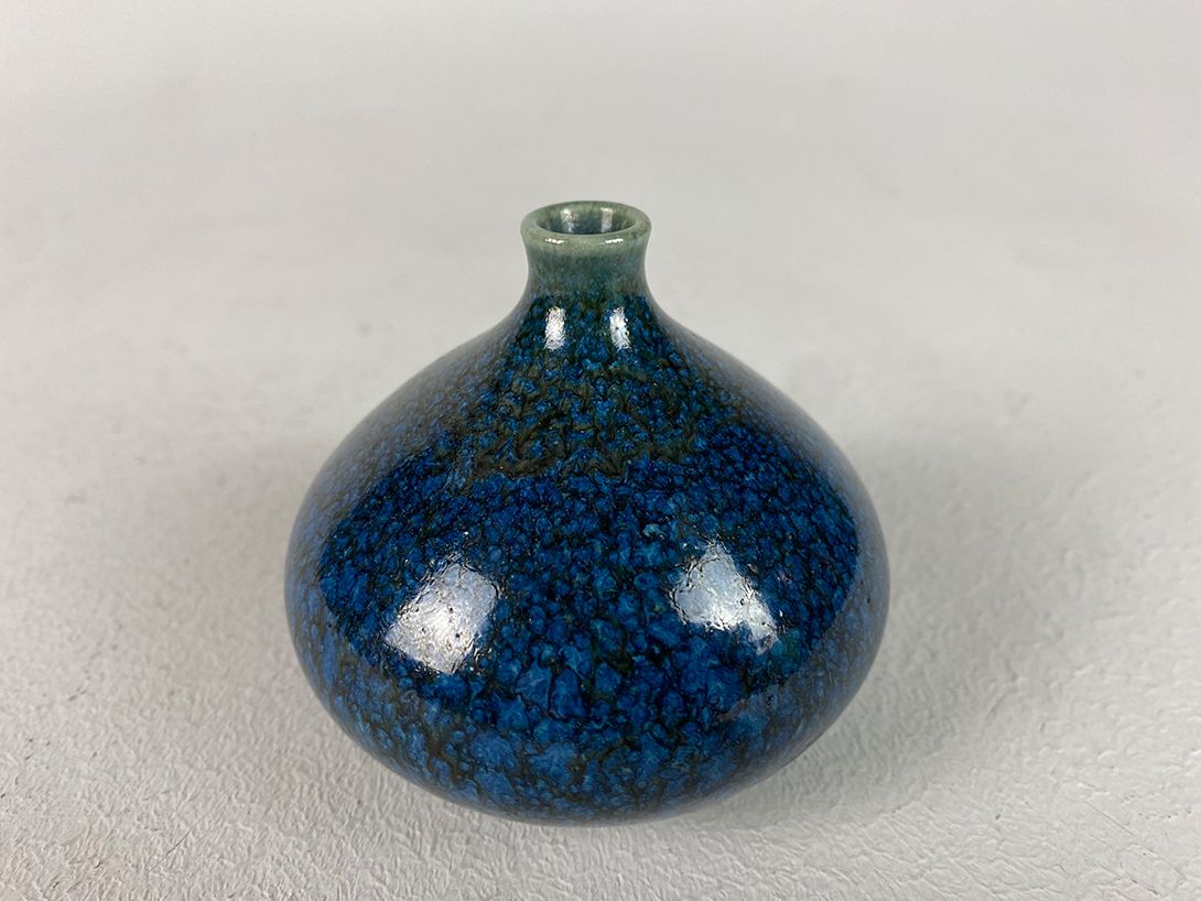 Foto Blue Ceramic Mini Vase h7 B5