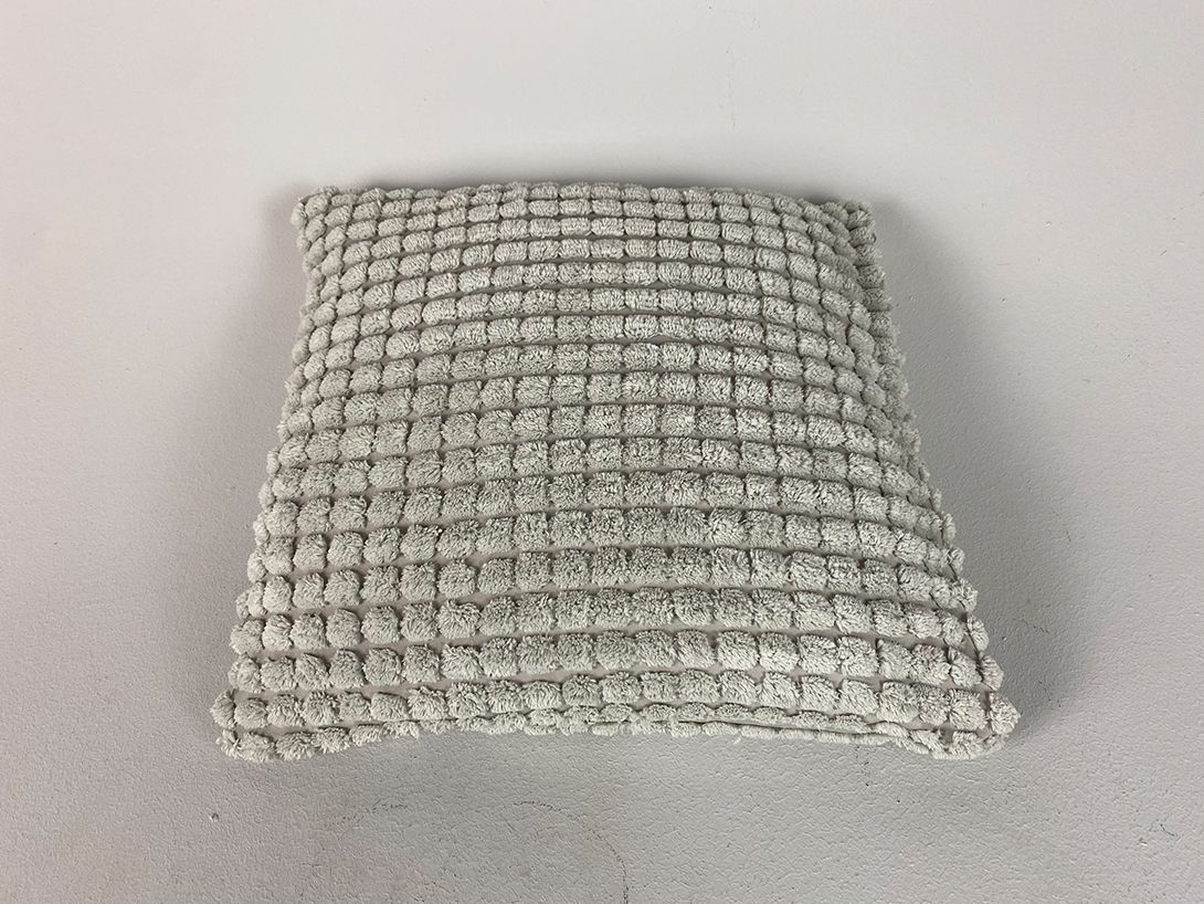 Foto Fluffy Grey Terrycloth Pillow 37x37cm