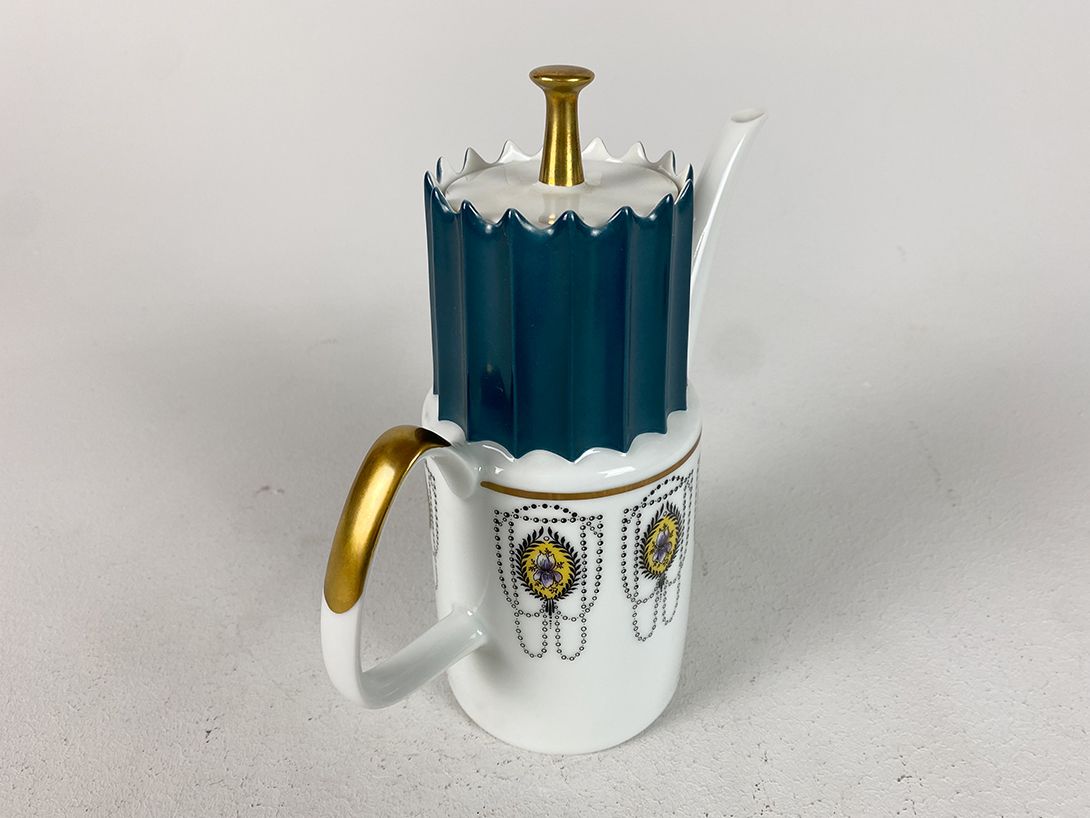 Foto Porcelain Coffee Mokka Pot Prague 1955