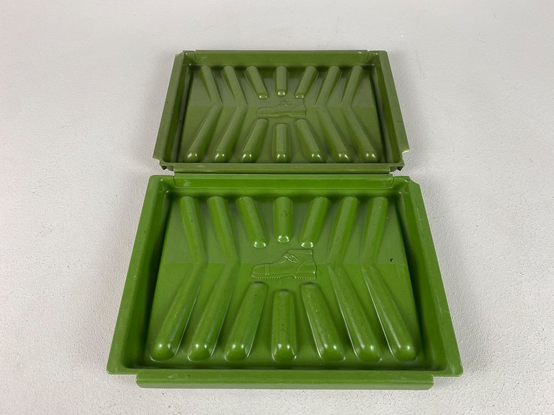 Foto Green Plastic Shoe Tray