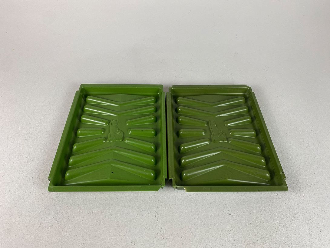 Foto Green Plastic Shoe Tray