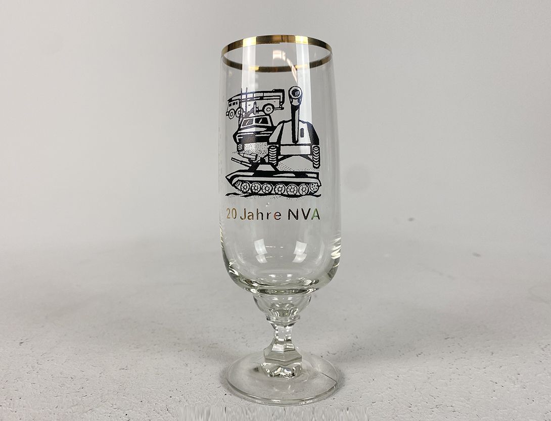 Foto 20 Jahre NVA Beer Glass h16
