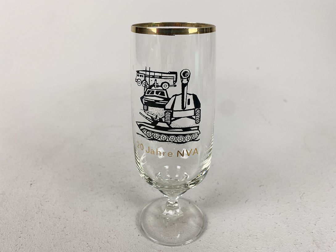 Foto 20 Jahre NVA Beer Glass h16