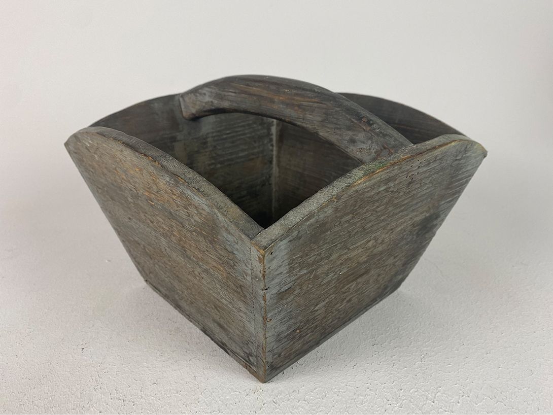 Foto Grey Wooden Basket h18